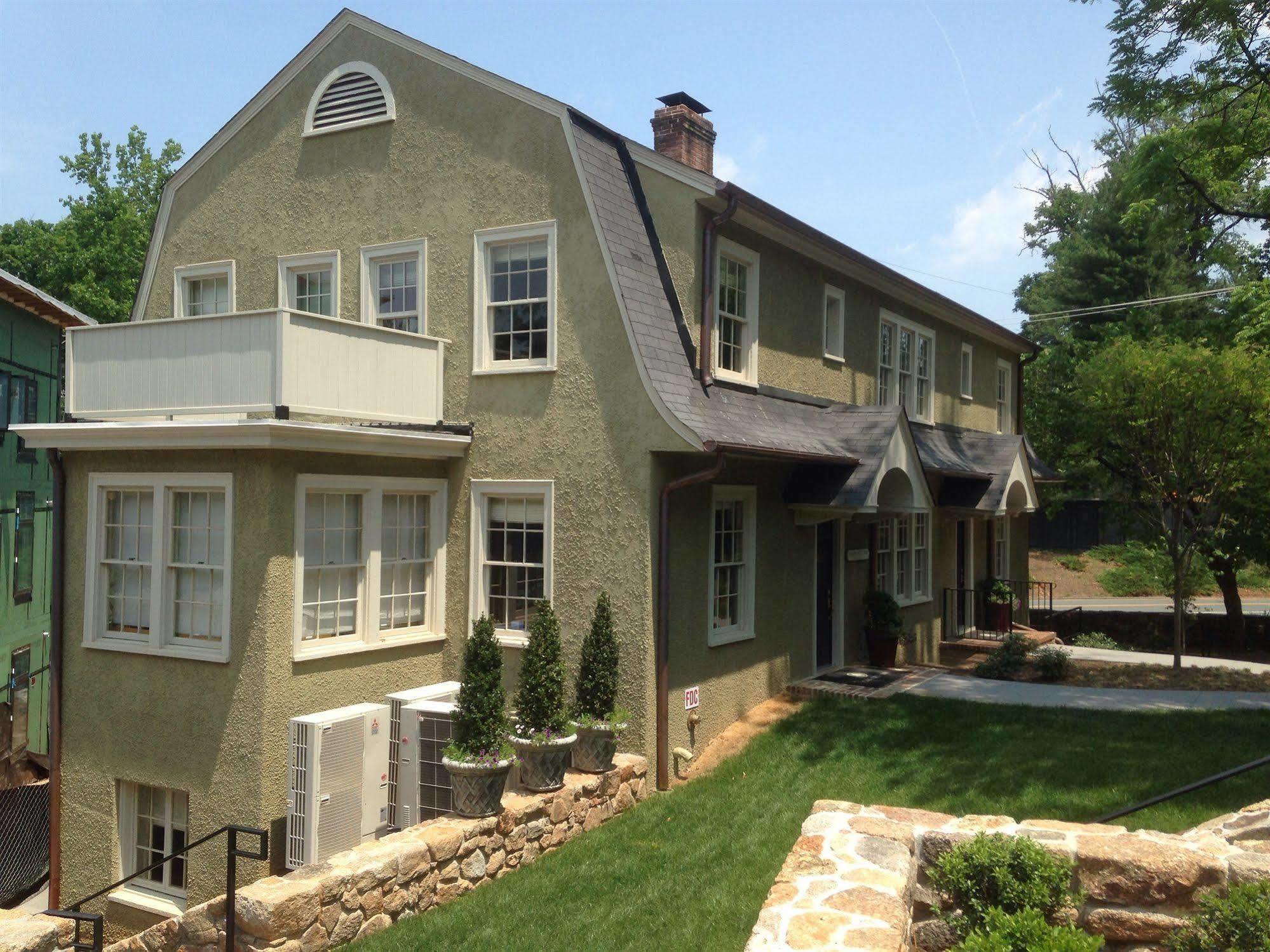 Oakhurst Inn At The University Charlottesville Exterior foto